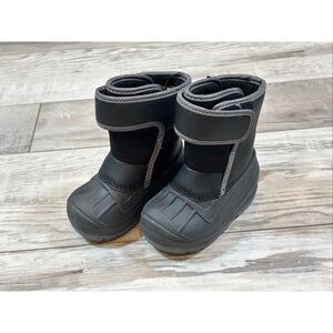 Cat & Jack black snow boots/winter boots size 5
